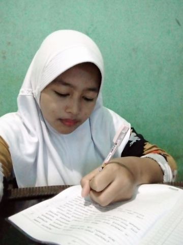 Bahasa Indonesia Kelas X, Senin, 16 Agustus 2021
